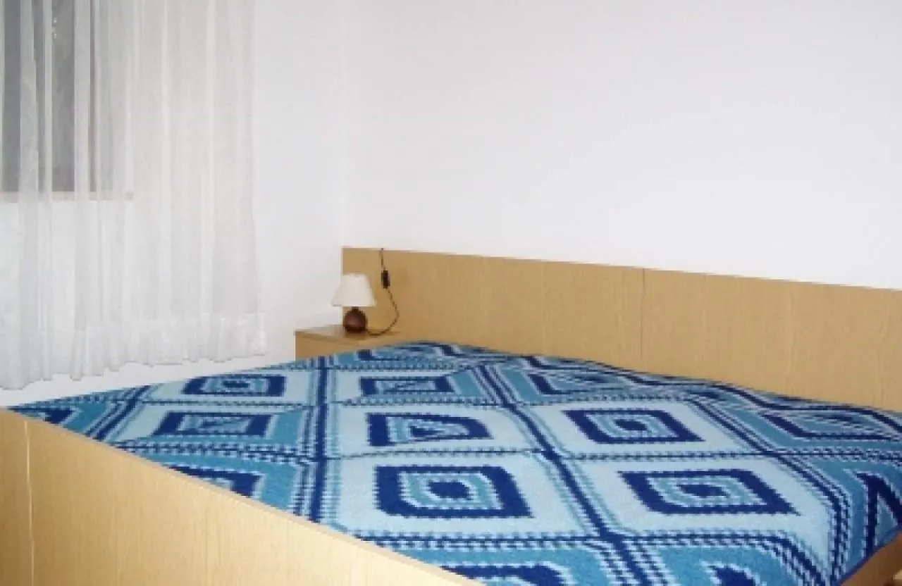 Katica Nv - Apartment 6 Pax With Balcony Novi Vinodolski