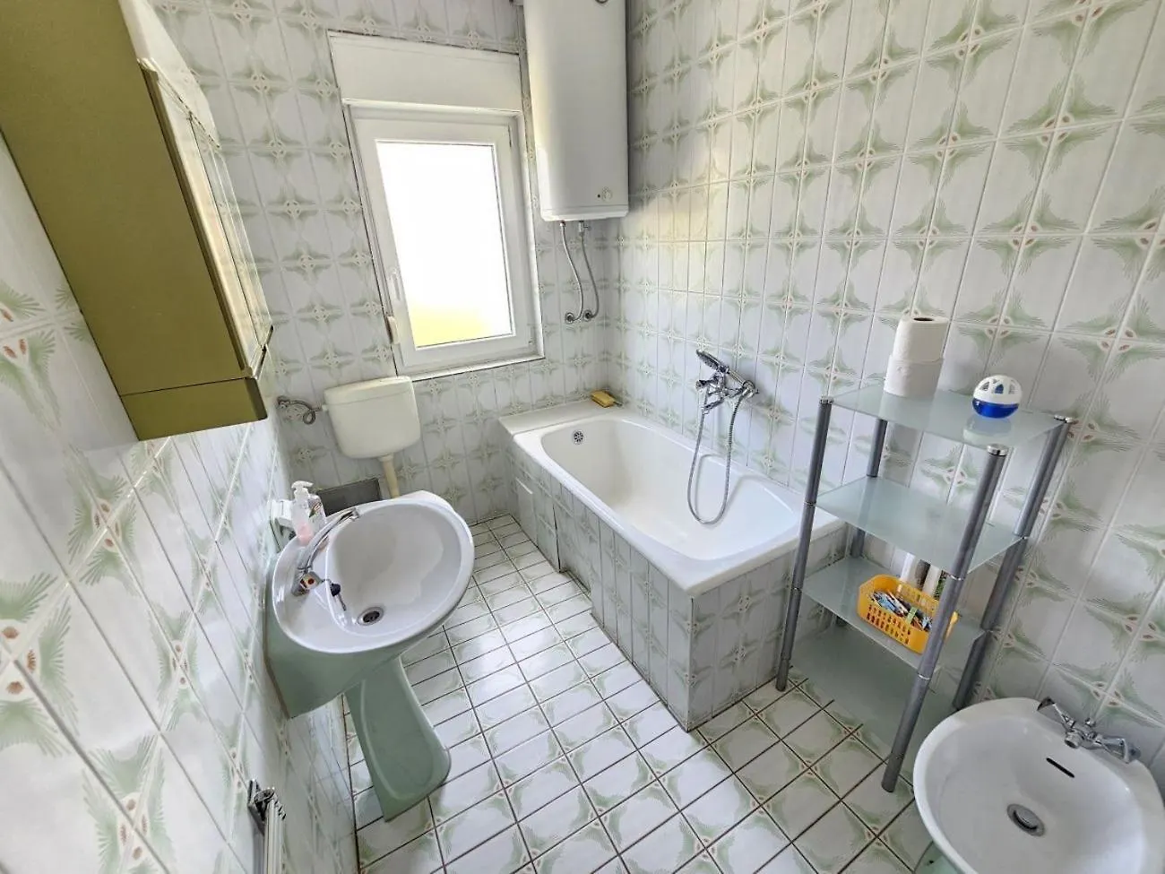 Katica Nv - Apartment 6 Pax With Balcony Novi Vinodolski