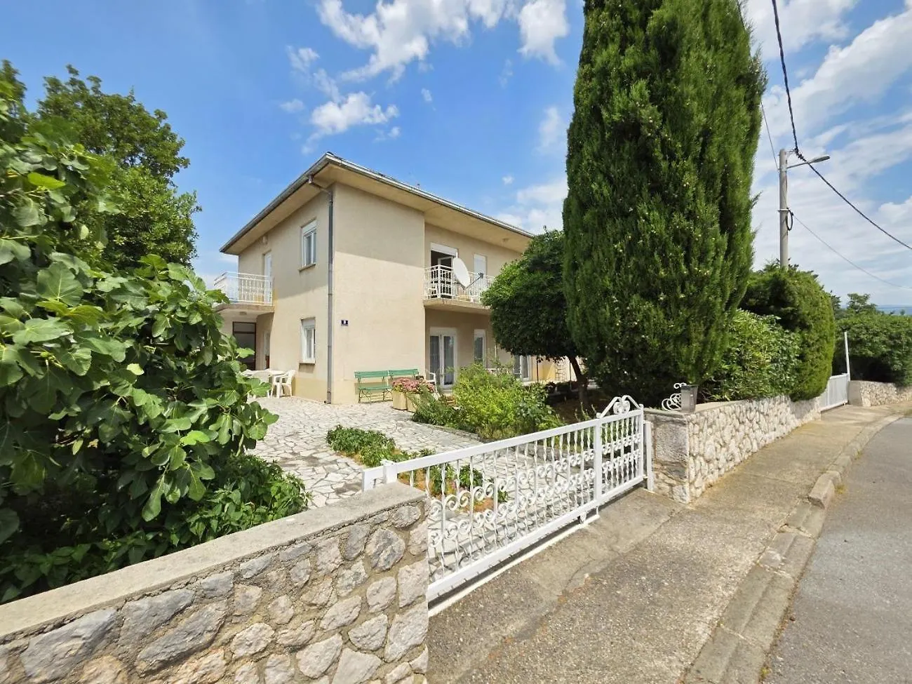 Katica Nv - Apartment 6 Pax With Balcony Novi Vinodolski