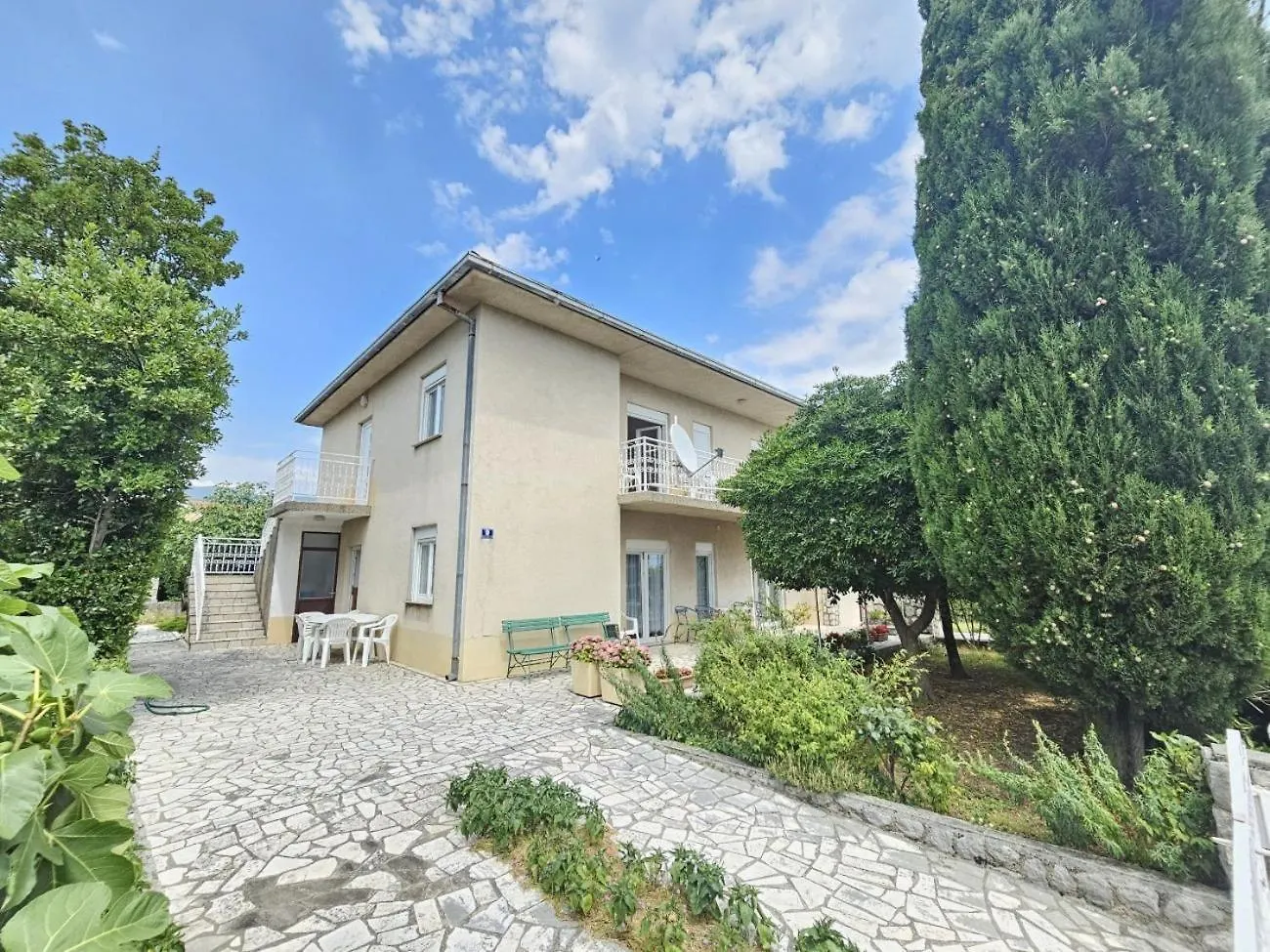 Katica Nv - Apartment 6 Pax With Balcony Novi Vinodolski